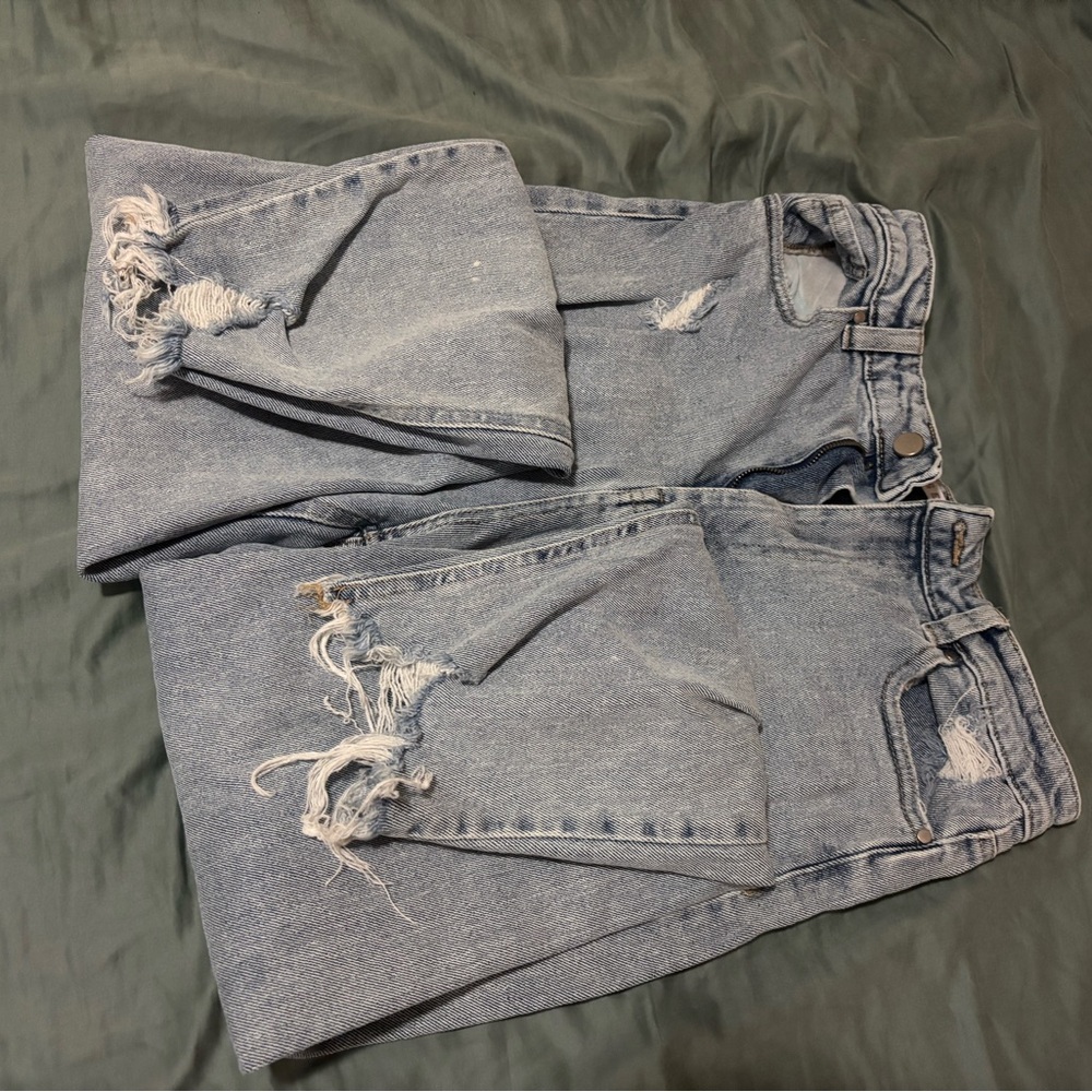 Distressed jeans! - Picture 3 of 5